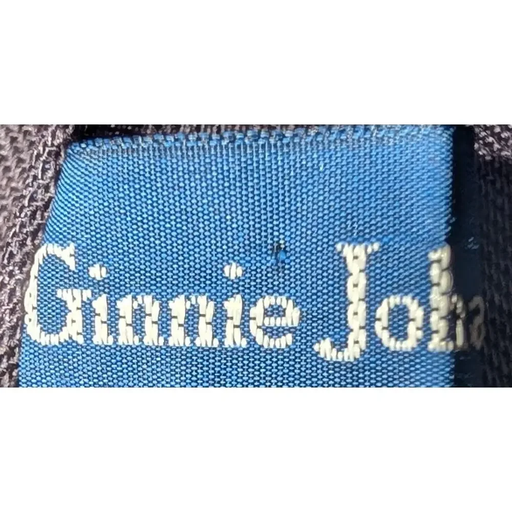 Vintage 1988 Ginnie Johansen Wool Floral Scarf 34 × 34 Square Wrap
